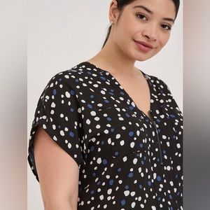 EUC Torrid Georgette Zip-Front Dolman Blouse Sz 2